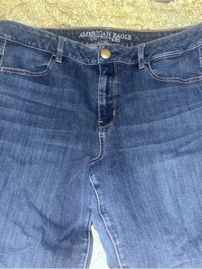American Eagle Outfitters High-Rise Dark Blue Jeans